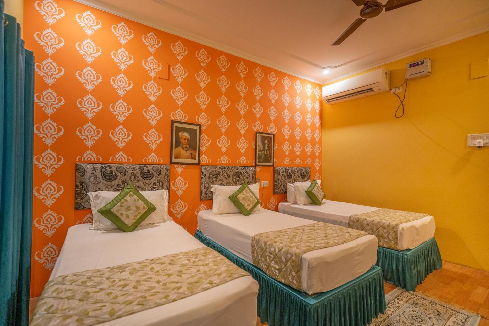 Tara Guest House Varanasi Exterior photo
