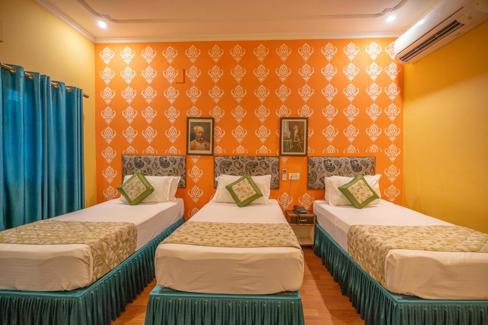 Tara Guest House Varanasi Exterior photo