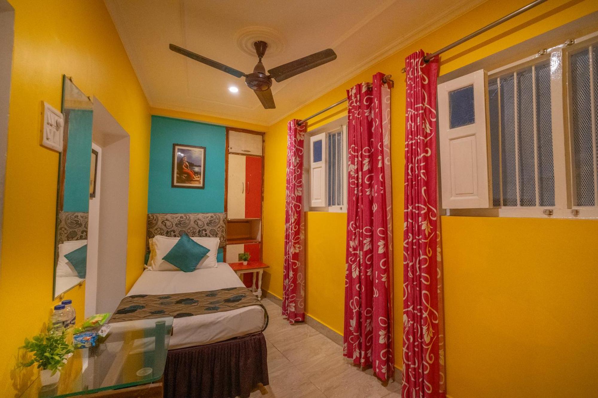 Tara Guest House Varanasi Exterior photo