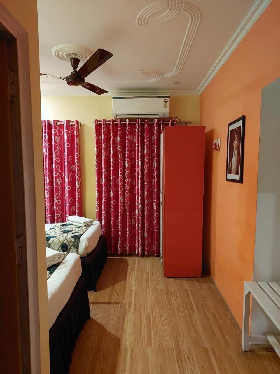 Tara Guest House Varanasi Exterior photo
