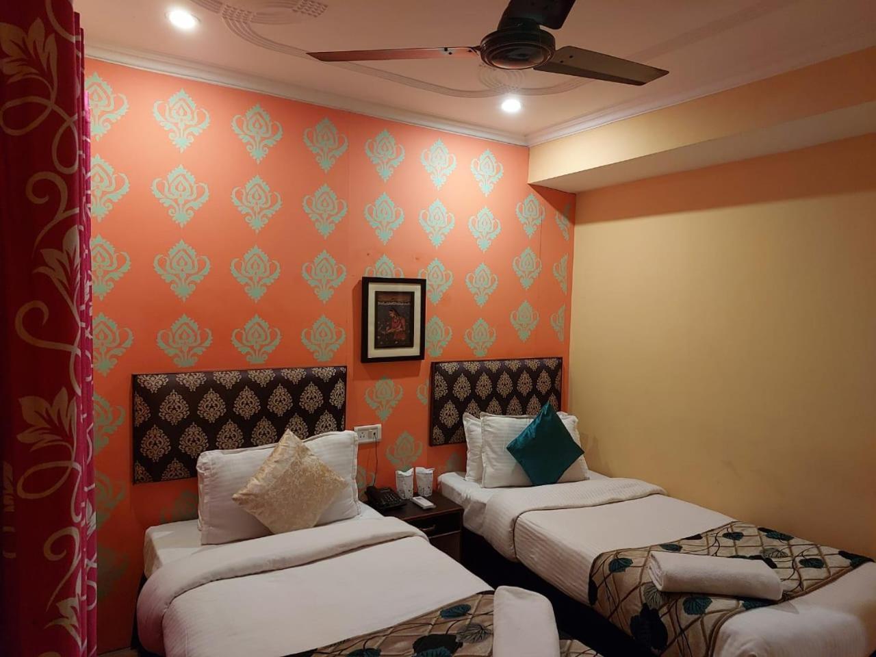 Tara Guest House Varanasi Exterior photo