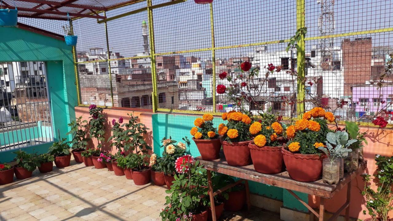 Tara Guest House Varanasi Exterior photo