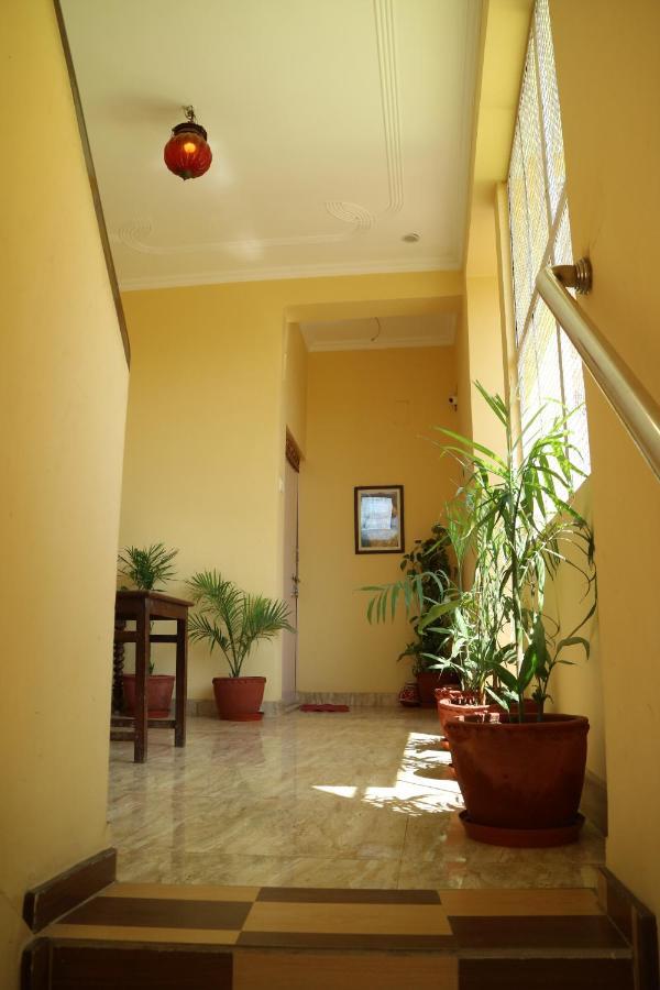Tara Guest House Varanasi Exterior photo
